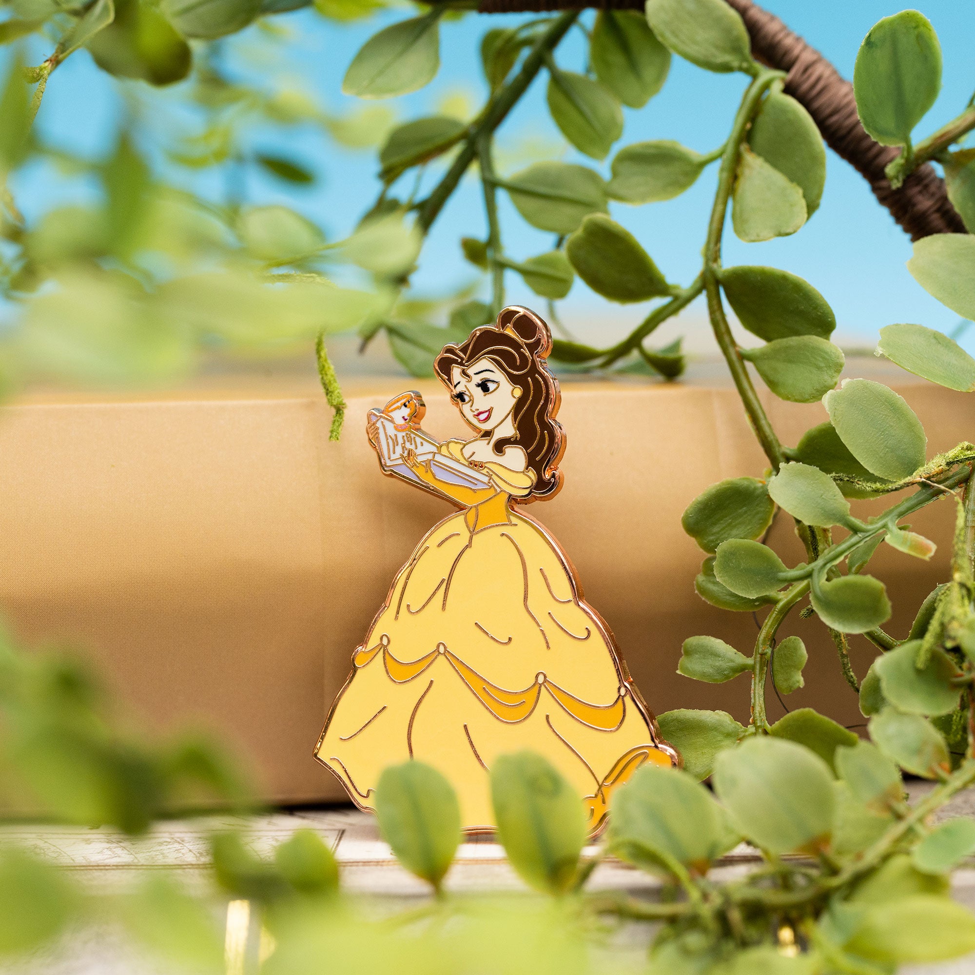 Disney Princess and Sidekicks Series Belle and Chip 2.25" Special Edition 1000 Pin - NEW RELEASE