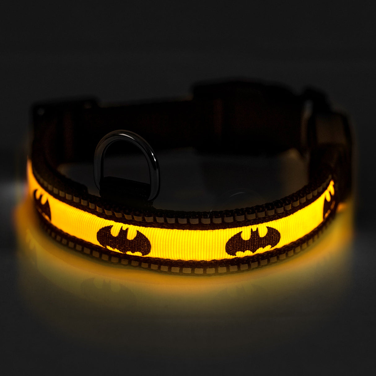 DC Comics Collar, Light Up, Batman Bat Logo