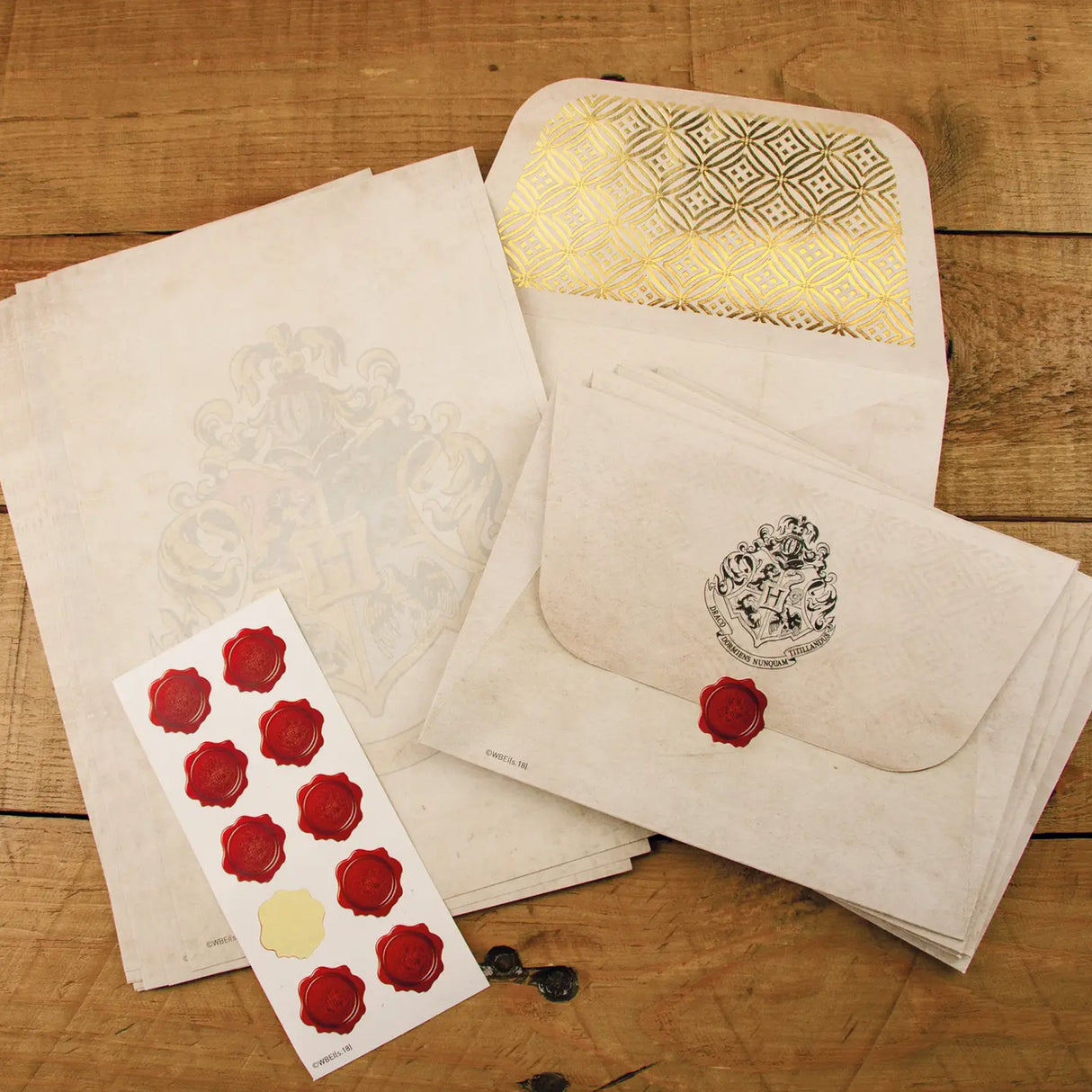 Hogwarts Letter Writing Set